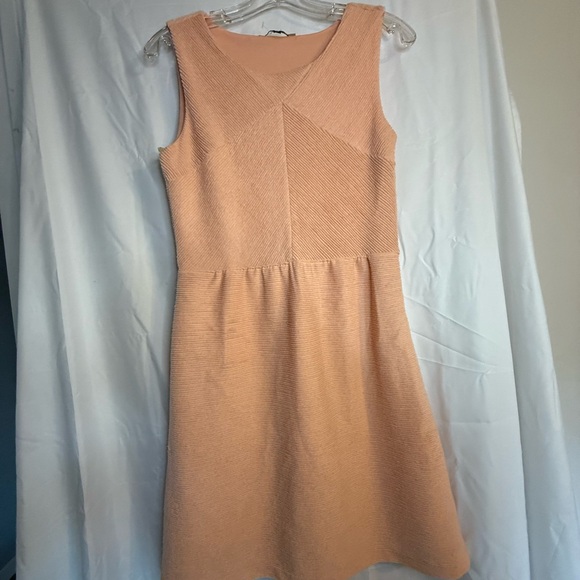 Gianni Bini Dresses & Skirts - Gianni Bini Peach Textured Mini Dress Size 8 | Women’s Mini Dress